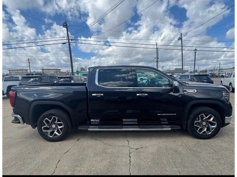 Used 2023 GMC Sierra 1500 SLT AWD/4WD image 6