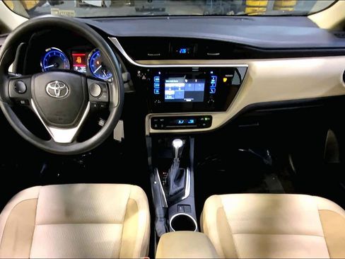 Used 2017 Toyota Corolla LE image 15