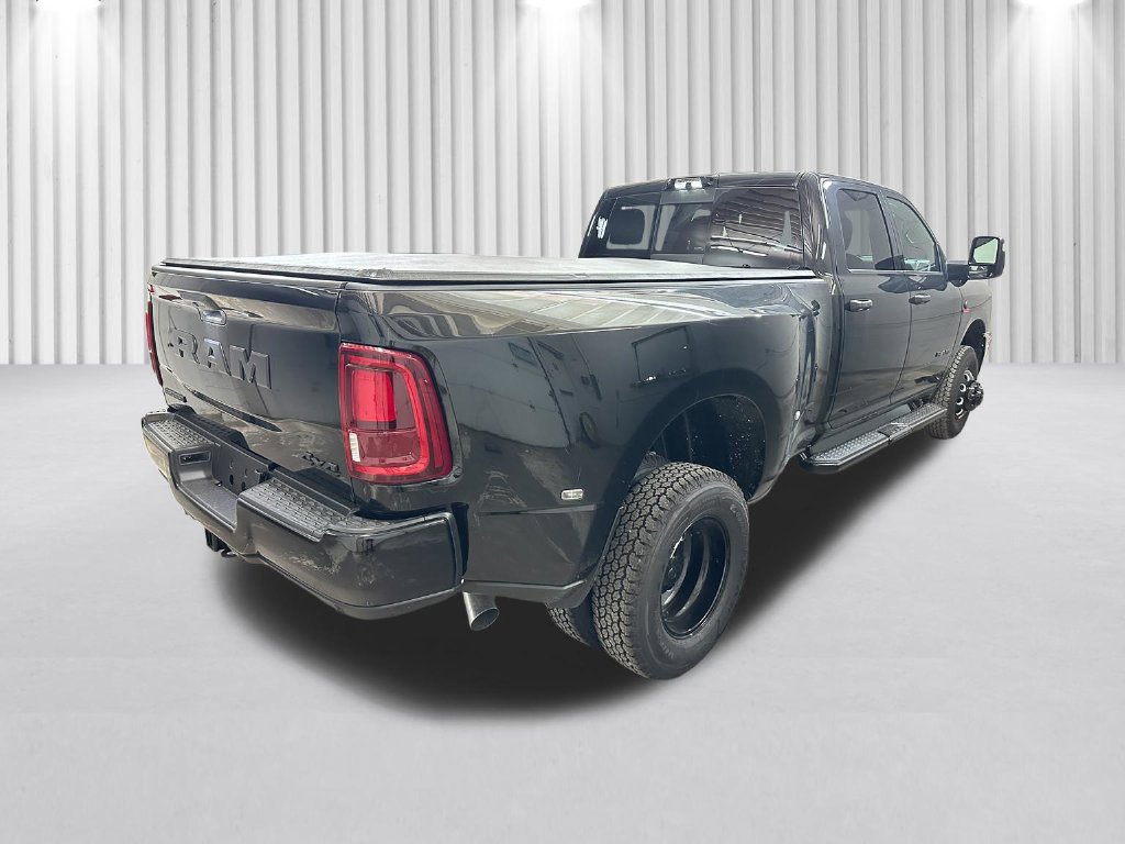 New 2026 RAM 3500 Big Horn AWD/4WD image 5