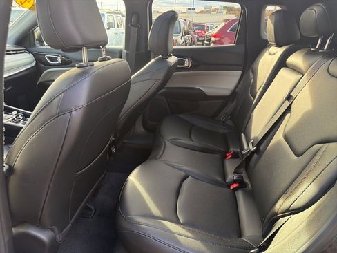 Certified 2024 Jeep Compass Limited w/ Sun and Sound Group image 19