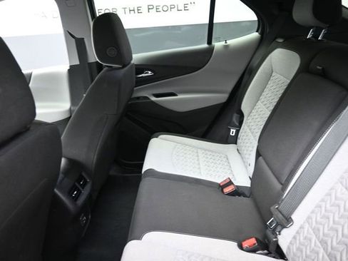 Used 2024 Chevrolet Equinox LS w/ LS Convenience Package image 22