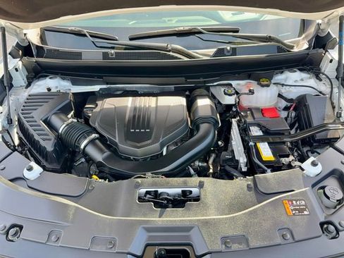 Used 2025 GMC Acadia Elevation FWD image 34