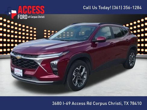 Used 2024 Chevrolet Trax LT FWD image 4