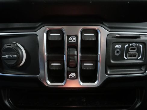 Used 2021 Jeep Wrangler Unlimited Sport AWD/4WD image 21