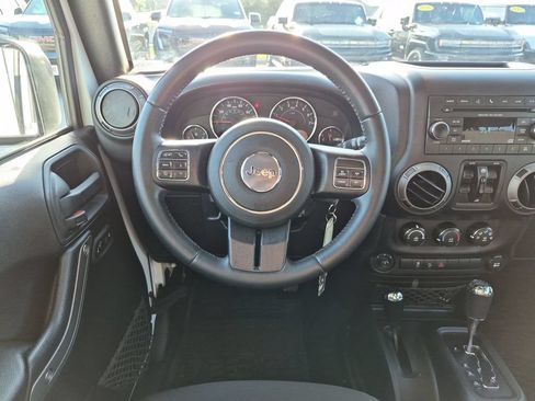 Used 2017 Jeep Wrangler Unlimited Sport w/ Quick Order Package 24S AWD/4WD image 32