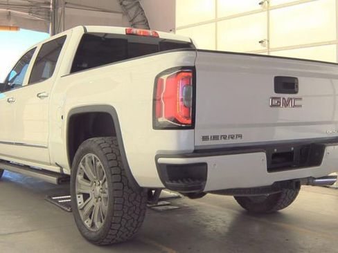 Used 2017 GMC Sierra 1500 Denali w/ Denali Ultimate Package image 4