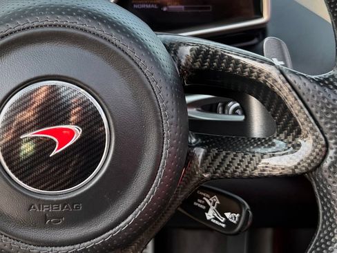 Used 2015 McLaren 650S Spider RWD image 38