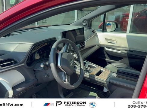 Used 2026 Toyota Sienna Platinum AWD/4WD image 45