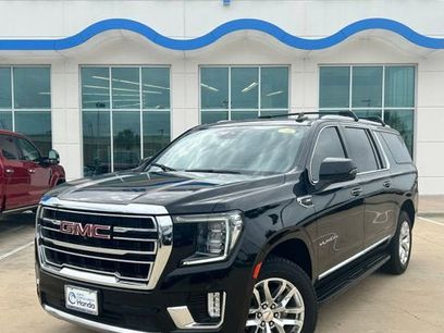 Used 2023 GMC Yukon XL SLT w/ SLT Premium Package