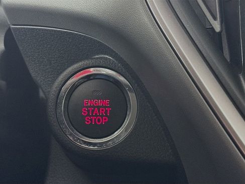 Certified 2025 Subaru Crosstrek 2.0i Premium image 18