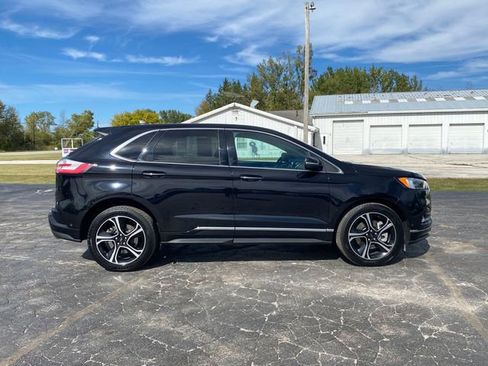 Used 2021 Ford Edge Titanium w/ Equipment Group 301A image 7