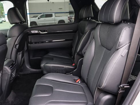 Used 2024 Hyundai Palisade Calligraphy image 18