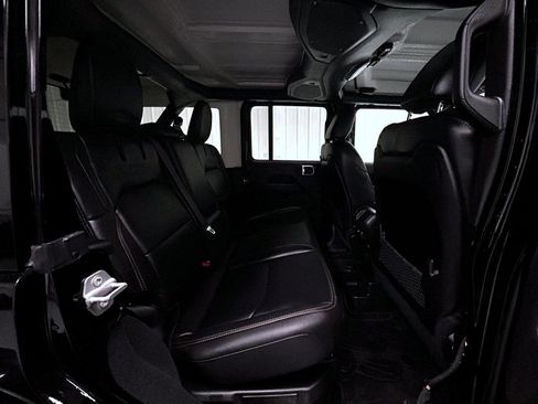 Used 2024 Jeep Wrangler Unlimited Sahara w/ Technology Group image 18