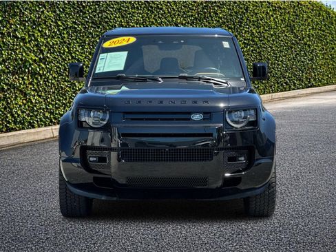Used 2024 Land Rover Defender 110 X-Dynamic SE AWD/4WD image 9