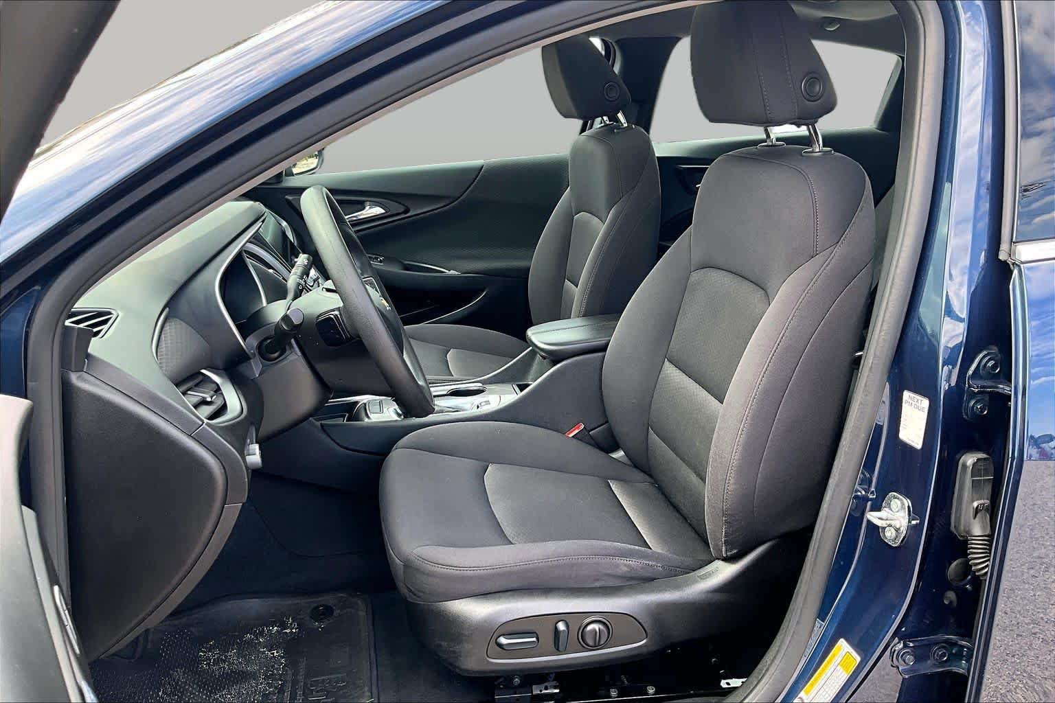 Used 2022 Chevrolet Malibu LT FWD image 8