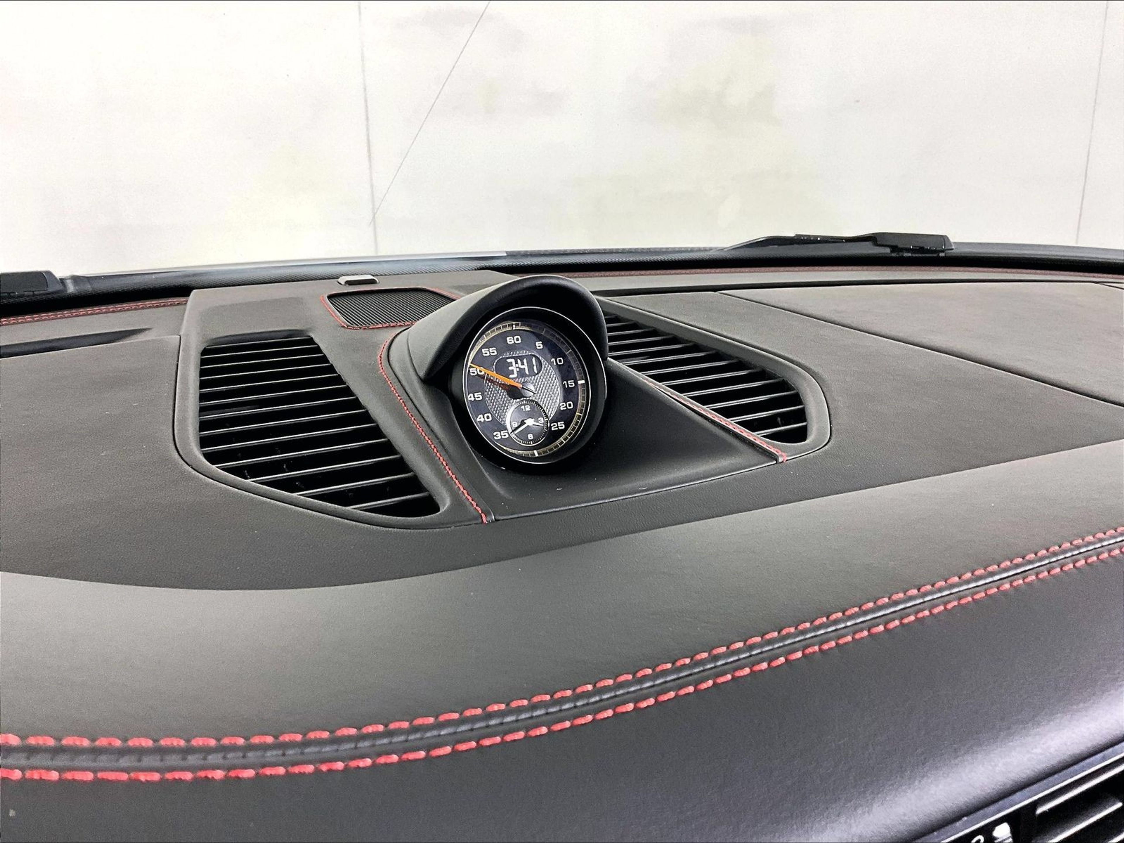 Certified 2018 Porsche 911 GT2 RS RWD image 16