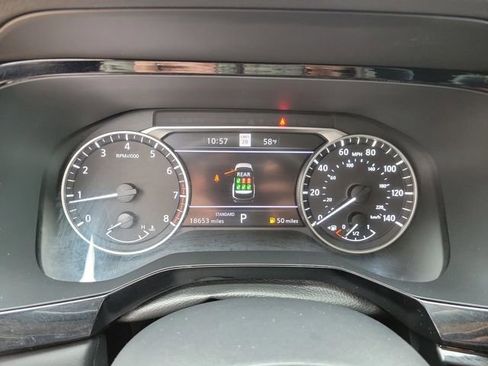 Used 2025 Nissan Pathfinder SL image 32