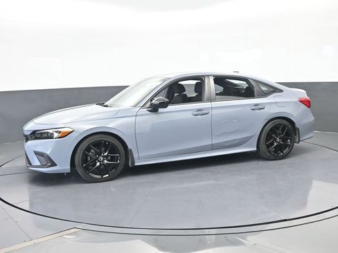 Used 2024 Honda Civic Sport image 2