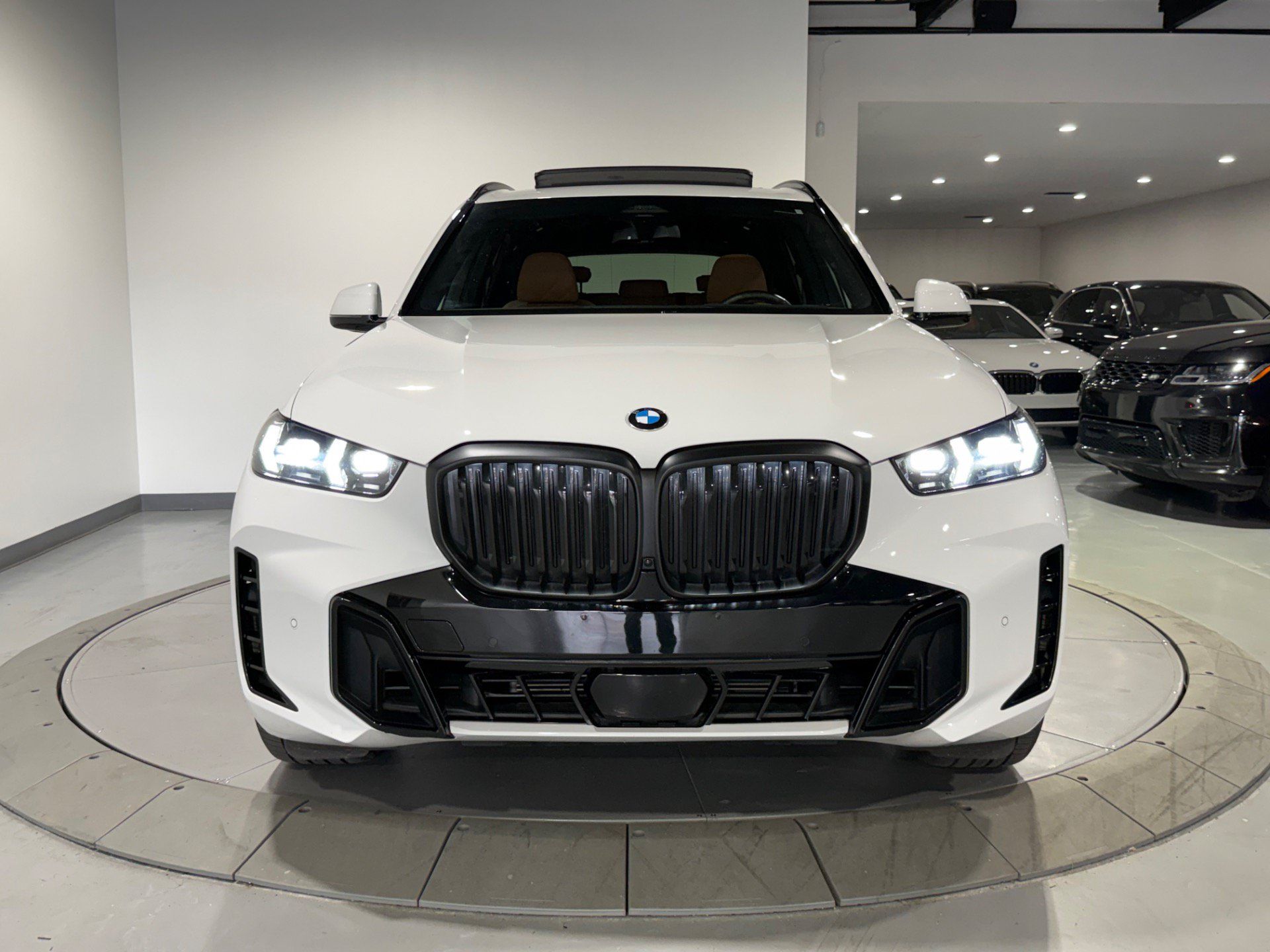 Used 2026 BMW X5 xDrive40i w/ M Sport Package AWD/4WD image 6