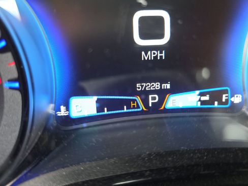Used 2023 Chrysler 300 S RWD image 8