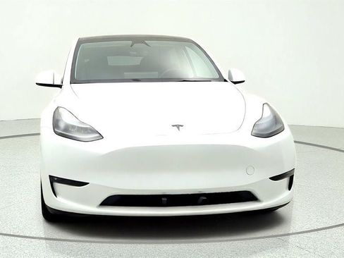 Used 2023 Tesla Model Y Long Range AWD/4WD image 2