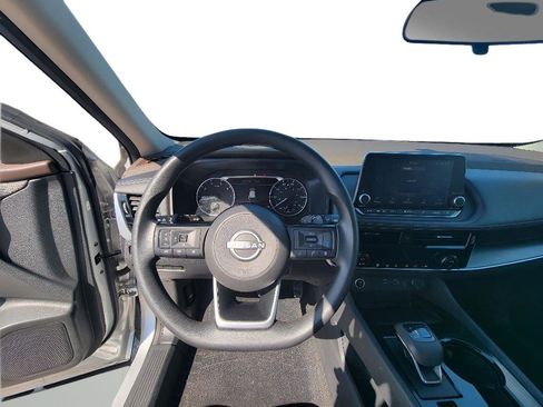 Used 2022 Nissan Rogue SV AWD/4WD image 12
