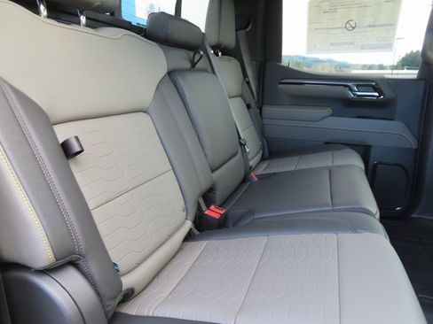 Certified 2025 Chevrolet Silverado 1500 ZR2 w/ Technology Package image 46