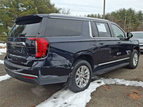 Certified 2023 GMC Yukon XL SLT image 6