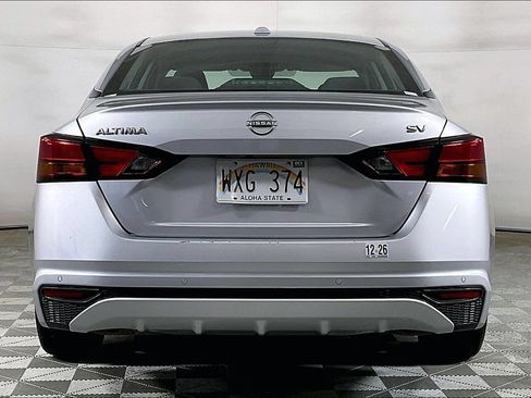 Used 2024 Nissan Altima 2.5 SV FWD image 3