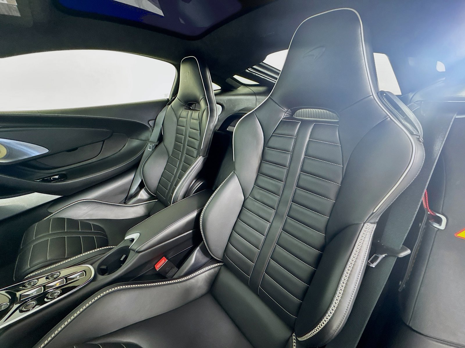 Used 2025 McLaren GTS RWD image 21