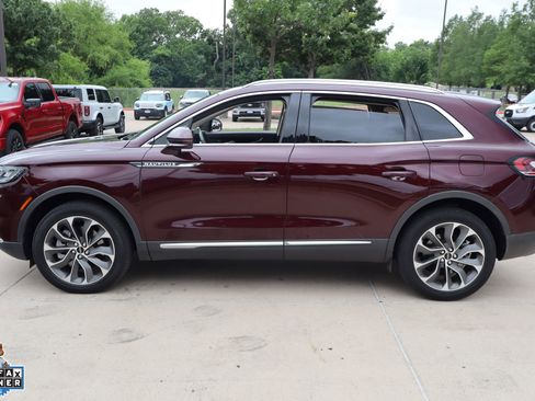 Used 2023 Lincoln Nautilus Reserve AWD/4WD image 6