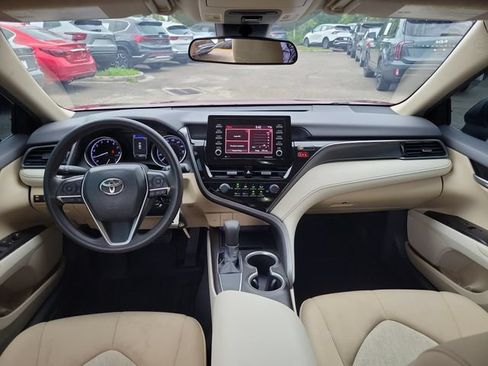 Used 2021 Toyota Camry LE FWD image 10
