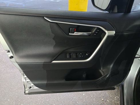 Used 2022 Toyota RAV4 XSE w/ Premium Package image 13