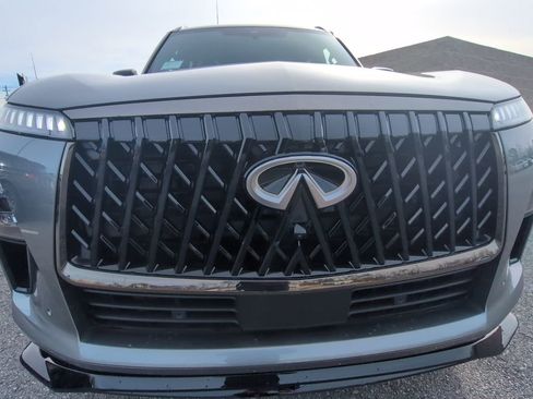 New 2026 INFINITI QX80 4WD image 3