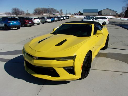 Used 2017 Chevrolet Camaro SS image 8