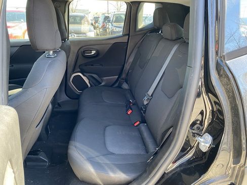 Used 2017 Jeep Renegade Latitude image 24