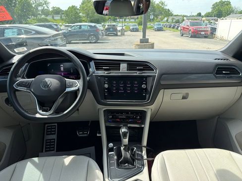 Used 2023 Volkswagen Tiguan SE R-Line FWD image 26