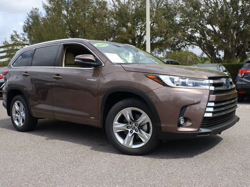 Used 2019 Toyota Highlander Limited image 1