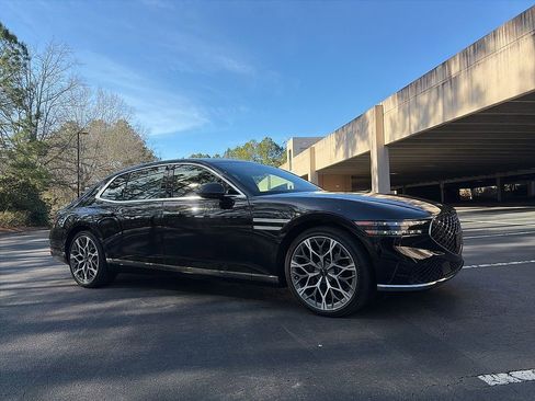 Used 2023 Genesis G90 3.5T image 2