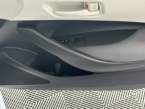 Certified 2025 Toyota Corolla LE FWD image 28