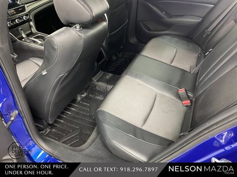 Used 2018 Honda Accord Sport image 29