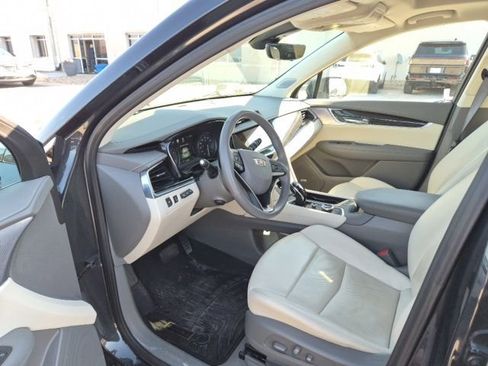 Used 2023 Cadillac XT6 Premium Luxury w/ Technology Package image 22