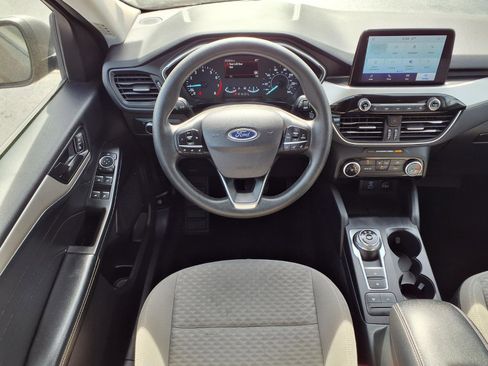 Used 2022 Ford Escape SE image 8