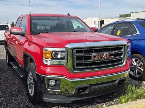 Used 2014 GMC Sierra 1500 SLE w/ SLE Value Package AWD/4WD image 2