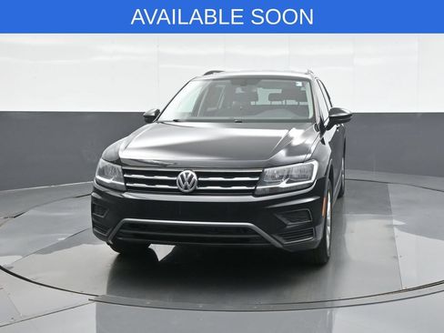 Used 2019 Volkswagen Tiguan SE AWD/4WD image 2