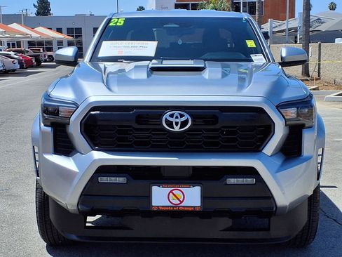 Certified 2025 Toyota Tacoma TRD Sport AWD/4WD image 2