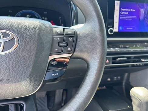 Used 2025 Toyota Camry LE FWD image 21