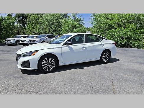 Used 2025 Nissan Altima 2.5 SV image 26