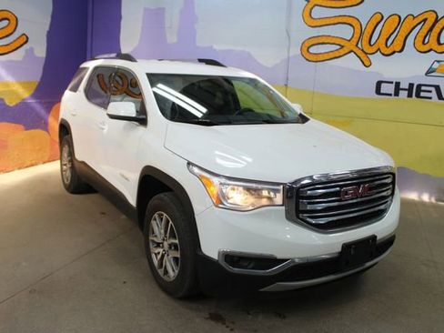 Used 2018 GMC Acadia SLE AWD/4WD image 2