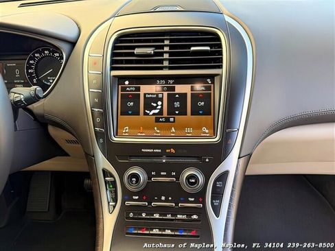Used 2018 Lincoln MKX Reserve image 34
